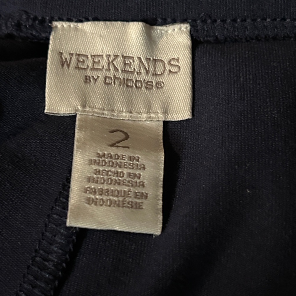 Chico's Navy Blue‎ Weekends Skort Size 2 (Large)
Cotton - Picture 5 of 7